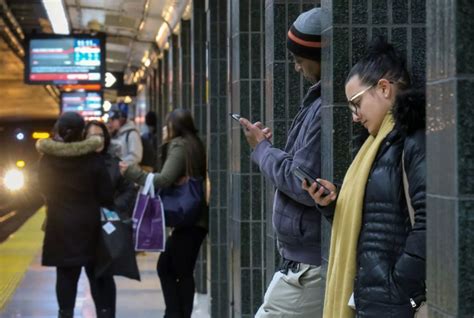 Rogers hoping all telecommunication companies will sign on for TTC cell service